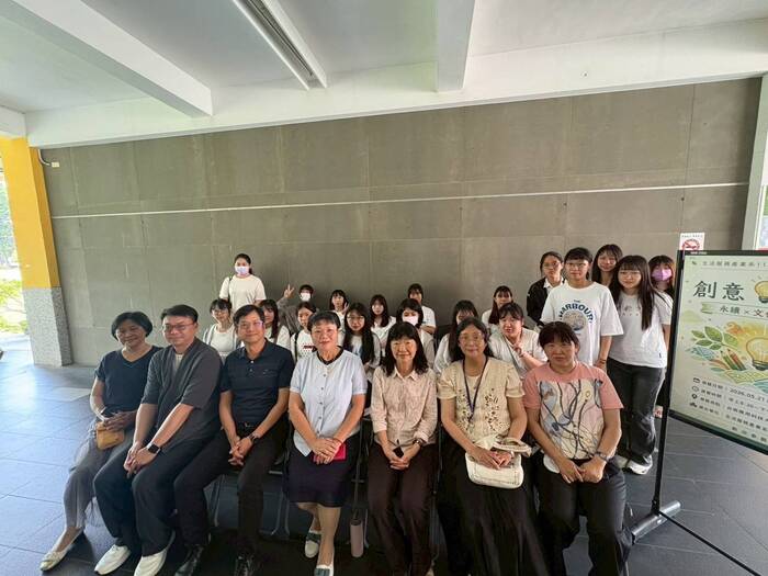 生服系114級專題成果展 開幕照圖片